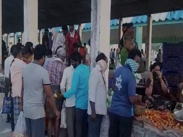Visual of a vegetable market in Andhra Pradesh