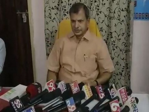 Congress leader Tulasi Reddy addressing a press meet on Saturday in Kadapa. Photo/ANI