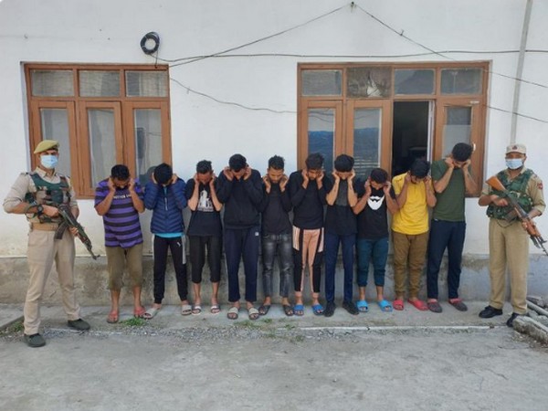 Srinagar Police arrested 10 persons for anti-national sloganeering and stone-pelting outside Yasin Malik's residence (Photo/ANI)