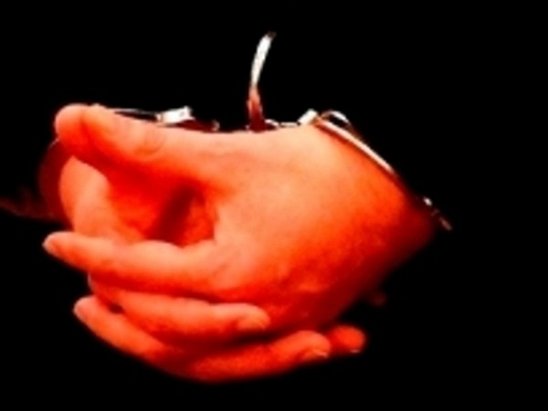 10 army imposters nabbed in Lucknow for illegal sim card raket