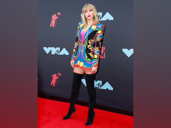 Taylor Swift at the MTV VMA