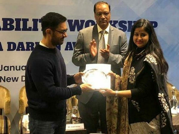 The award was conferred by actor Aamir Khan to Indore Zila Panchayat CEO Neha Meena in New Delhi. Photo/ANI