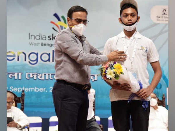 Abhishek Kumar Shaw being felicitated in an event organised by Govt. of West Bengal
