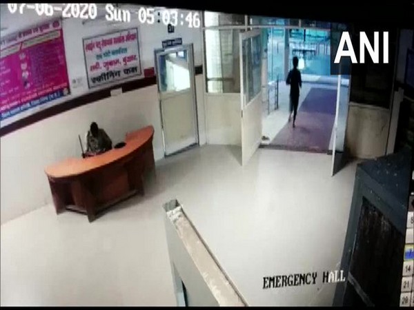 Rape accused escapes from district hospital in Bhind on Sunday. Photo/ANI 