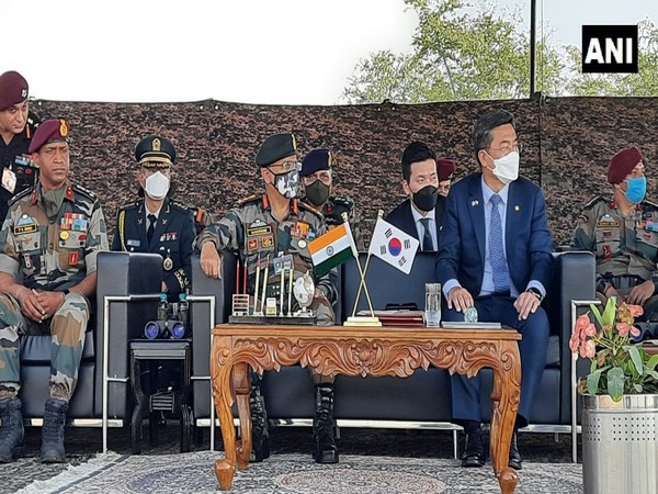 Korean Defence Minister, Suh Wook visits Agra (Credit: ANI Photo)