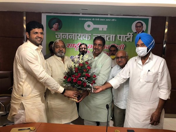    Ajay Singh Chautala named as national chief of Jannanayak Janta Party (JJP) at party executive meeting in Panchkula. Photo/Twitter/Dushyant Chautala