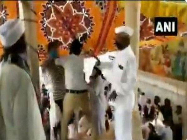 The Congress workers got involved in a fist-fight at a condolence meting observed for martyrs in Ajmer. Photo/ANI