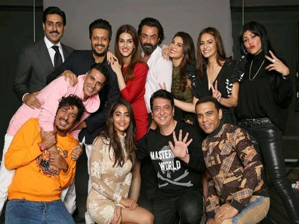 'Housefull' team (Image courtesy: Instagram)