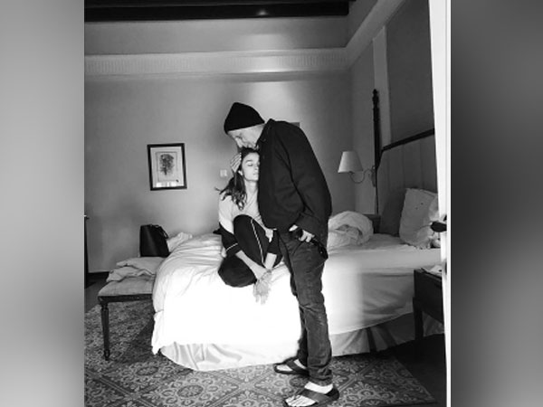 Actor Alia Bhatt with father and director Mahesh Bhatt (Image Source: Instagram)