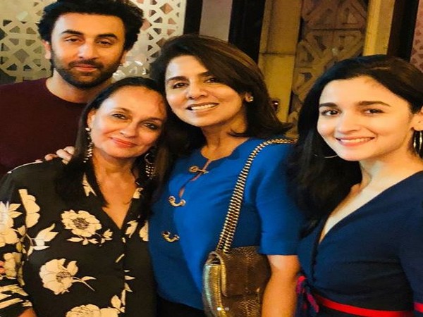 Ranbir Kapoor, Soni Razdan, Neetu Kapoor and Alia Bhatt (Picture courtesy: Instagram)