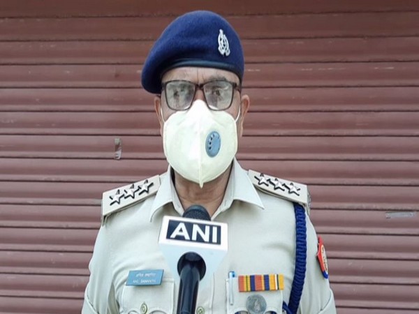 Anil Samania, Circle Officer (CO), Civil Line, Aligarh talking to ANI. [Photo/ANI]