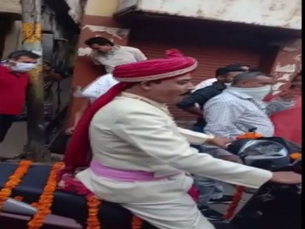 Man booked for celebrating wedding anniversary during lockdown on Tuesday. [Photo/ANI]