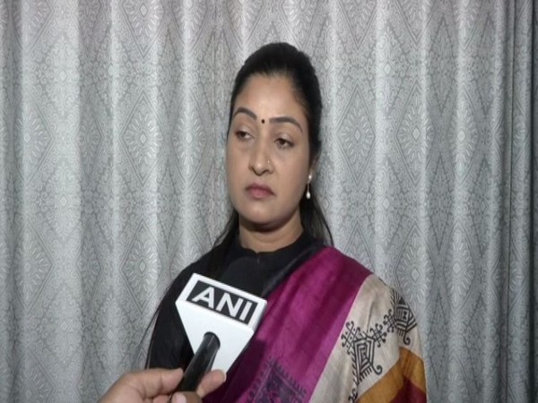 Congress leader Alka Lamba speaking to ANI in New Delhi on Sunday.