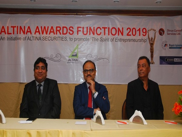 Alok Harlalka, Director, Gretex Corporate Services Pvt Ltd, Ajay Thakur, BSE SME Head and Clifton Desilva, Director, Altina Securities Pvt Ltd.