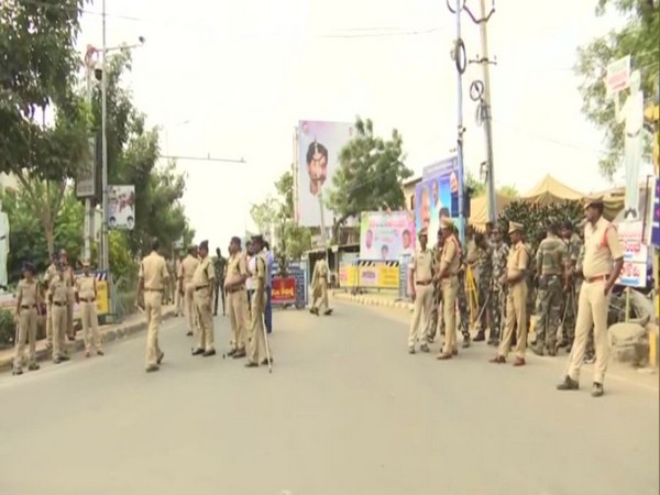 Security beefed up outside state secretariat ahead of the cabinet meeting