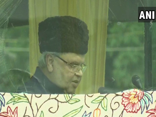 Jammu and Kashmir Governor Satya Pal Malik addressing a gathering on 73rd Independence Day event in Srinagar on Thursday. (Photo/ANI)