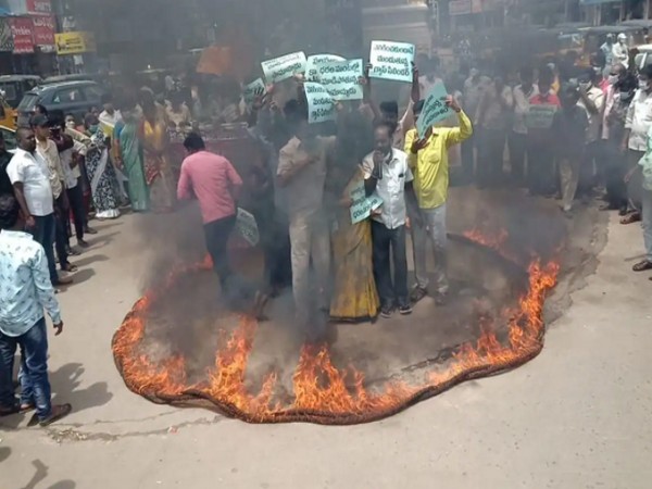 Visual of protest in Nellore (Photo/ANI)