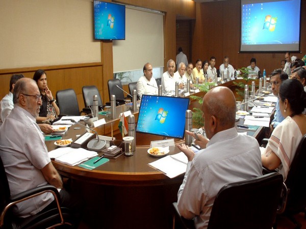 Anil Baijal chairs a Delhi Development Authority meeting (Pic Courtesy official Twitter account of Lieutenant Governor of Delhi)