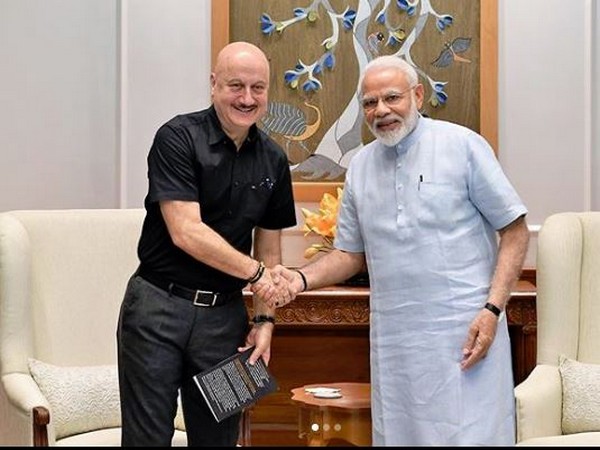 Anupam Kher and Prime Minister Narendra Modi (Image courtesy: Instagram)