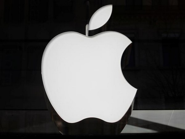 In response to the patent dispute, Apple has filed a lawsuit against Qualcomm for USD 1 billion, alleging the chipmaker is charging for intellectual property that it has no right to.