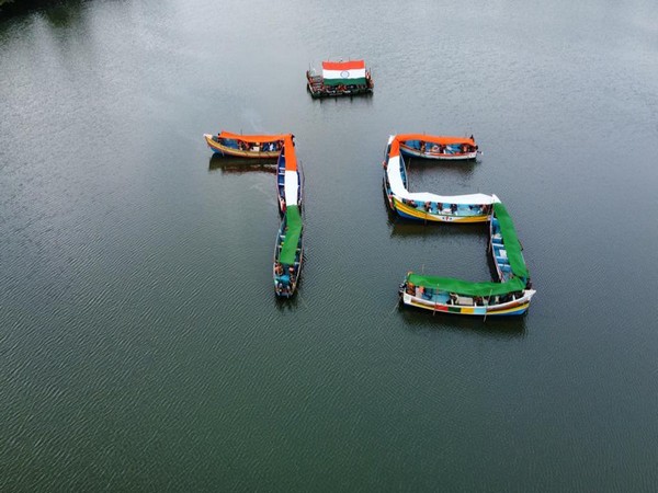 Armed forces celebrate Azadi Ka Amrit Mahotsav in Kerala. (Photo/ANI)