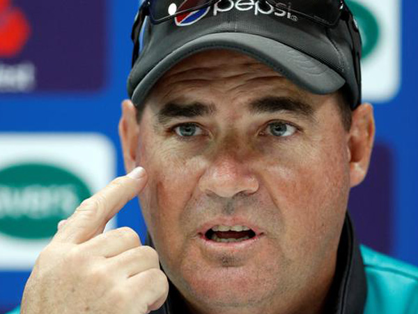 Pakistan's head coach Mickey Arthur