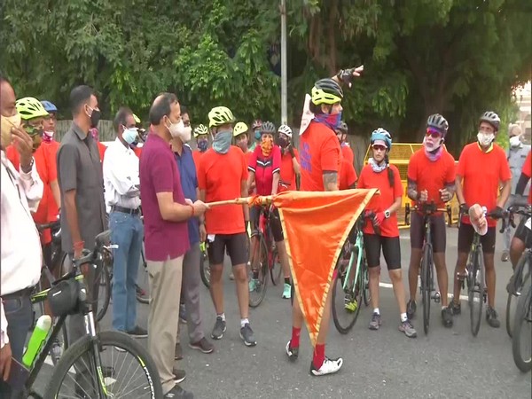 BJP MP Arun Singh flagged off a cycle rally on the occasion of Prime Minister Narendra Modi's birthday. 