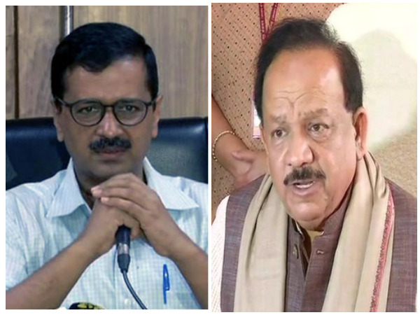 Delhi Chief Minister Arvind Kejriwal (L), Union Health Minister Harsh Vardhan (R) (File photo)