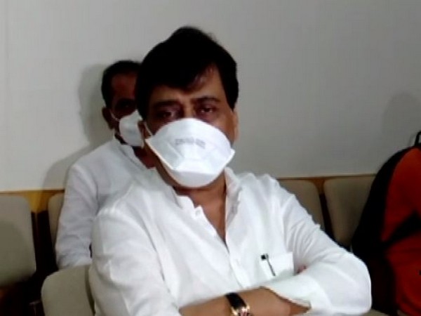 Senior Congress leader Ashok Chavan speaking to reporters in Mumbai on Monday. Photo/ANI