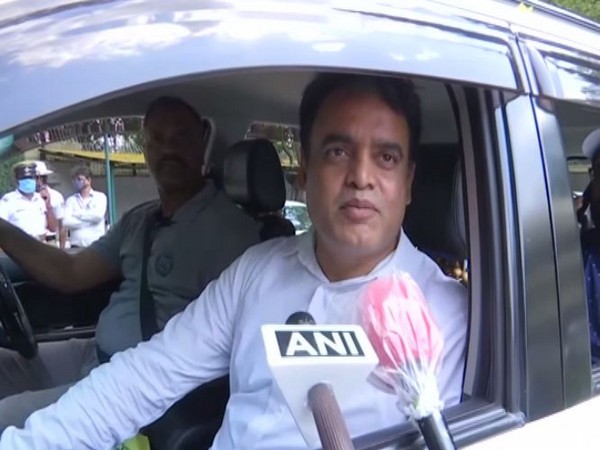 Karnataka Deputy Chief Minister CN Ashwath Narayan speaking to ANI on Sunday. Photo/ANI