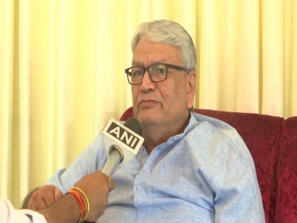 Former Union Minister Aslam Sher Khan speaking to ANI in Bhopal on Friday. Photo/ANI