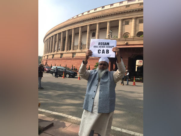 Lok Sabha MP from Dhubri Badruddin Ajmal protesting against the CAB, 2019 in Parliament on Monday. (Photo/ANI) 