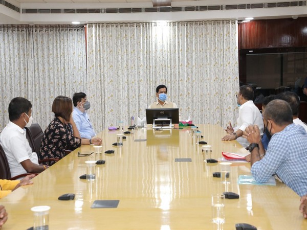 Chief Minister Sarbananda Sonowal held a meeting with the Mobile Theatre Producers' Association on Friday.