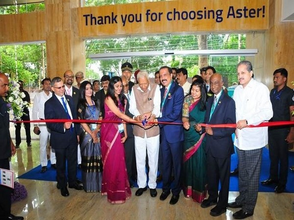 Governor of Karnataka Vajubhai Vala, inaugurating Aster RV Hospital Bengaluru 