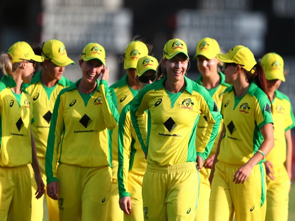 Australian team (Image Credit: Australia Women's Cricket Team's Twitter)