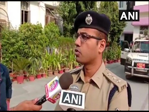 ASP Swarn Prabhat speaking to reporters in Patna on Thursday. Photo/ANI