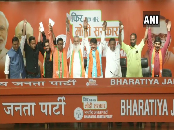 Trinamool Congress MLA Manirul Islam along with three other TMC workers join Bharatiya Janata Party.