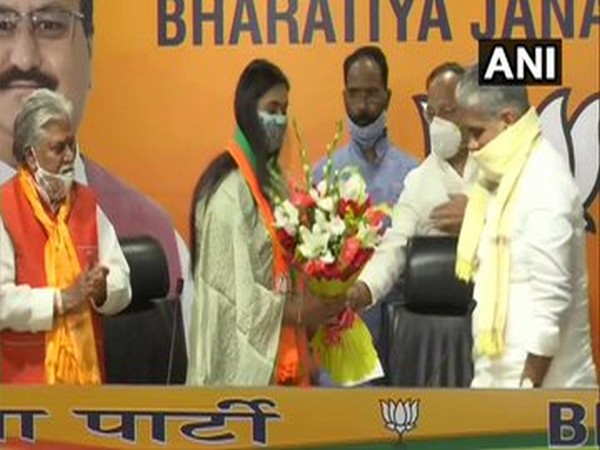 Shooter Shreyasi Singh, daughter of ex-union minister joins BJP. Photo/ANI