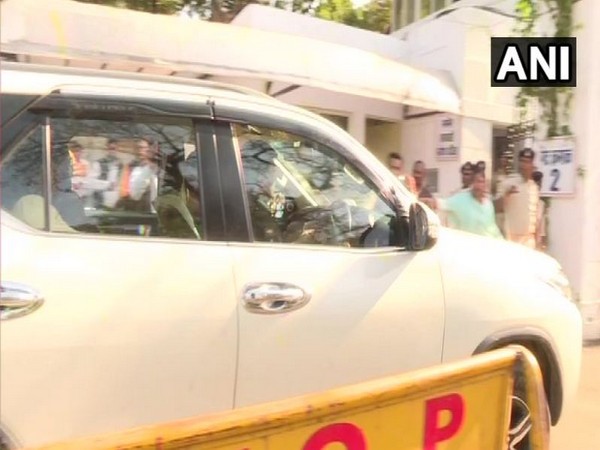 BJP on way to the Raj Bhawan to meet Governor Lalji Tandon on Tuesday. Photo/ANI