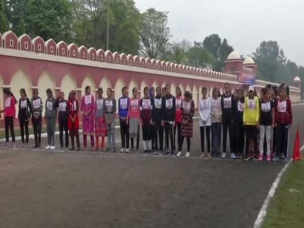 Female aspirants gathered in large number in Jammu for BSF recruitment drive [Photo/ANI]