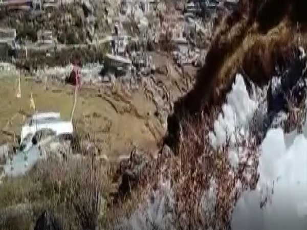 Badrinath Dham faces zero degree temperature at night