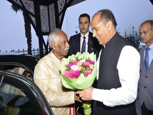 Governor of Himachal Pradesh (designate) Bandaru Dattatraya with CM Jai Ram Thakur in Shimla on Tuesday. Photo/ANI