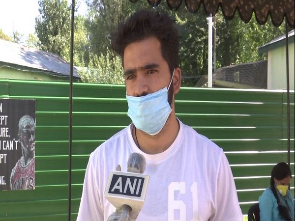 Wahid Ahmad, a trainer at Chinar 9 Jawan Club speaking to ANI in Baramulla. (Photo/ANI)