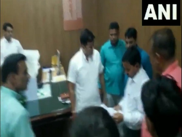 Bareilly Mayor Umesh Gautam has been accused of shouting and pushing health officials. Photo/ANI