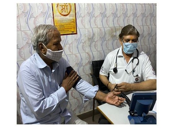 Basant Goel has been relentlessly providing free healthcare consultation services to patients for the past 15 years