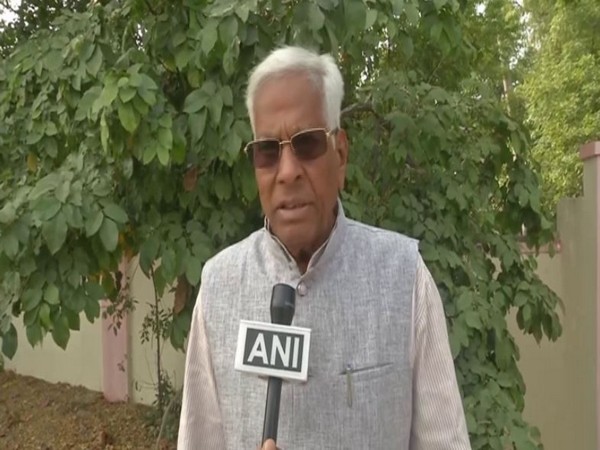 BJP leader Basavaraj Ingin speaking to ANI in Kalaburagi on Monday. Photo/ANI