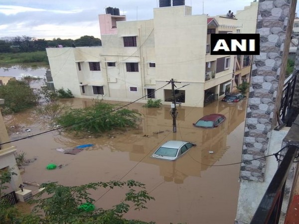 Heavy rain lashes parts of Bengaluru on Wednesday. Photo/ANI
