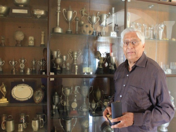 Former Indian football team skipper Subimal Goswami (Photo/Bhaichung Bhutia Twitter)