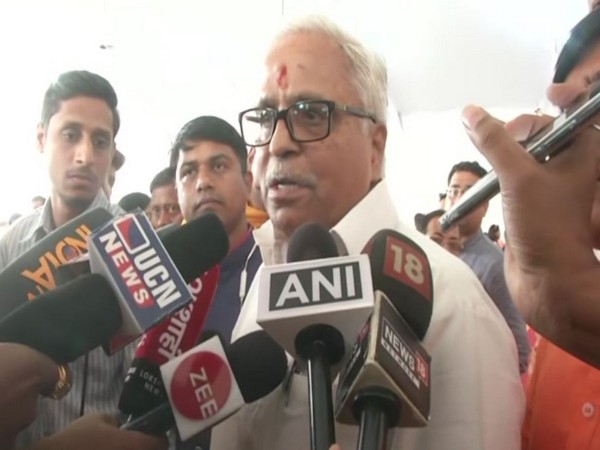 RSS leader Bhaiyaji Joshi speaking to reporters on Thursday. Photo/ANI