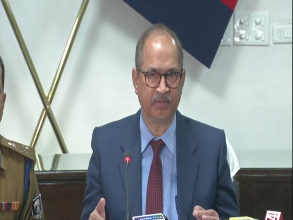 Bihar ADG CID Vinay Kumar addressing a press conference in Patna, Bihar on Sunday. Photo/ANI